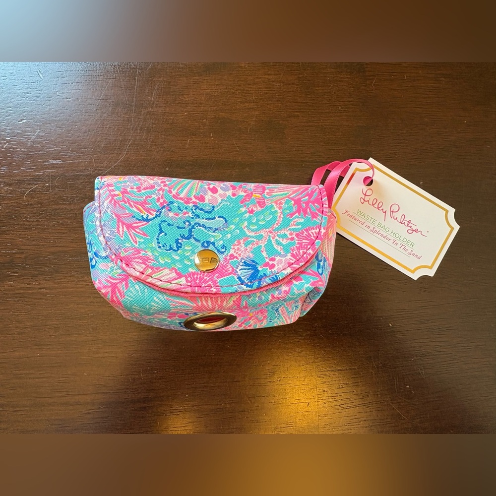 Lilly Pulitzer Pink and Blue Floral “Splendor in the Sand” Dog Bag Holder